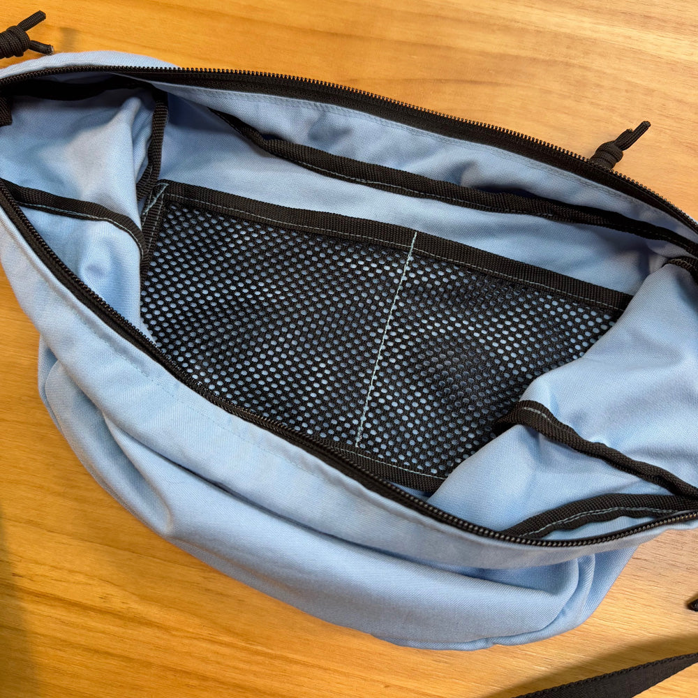 BULL HORN SHOULDER BAG - 6 LITERS (MAYA BLUE)