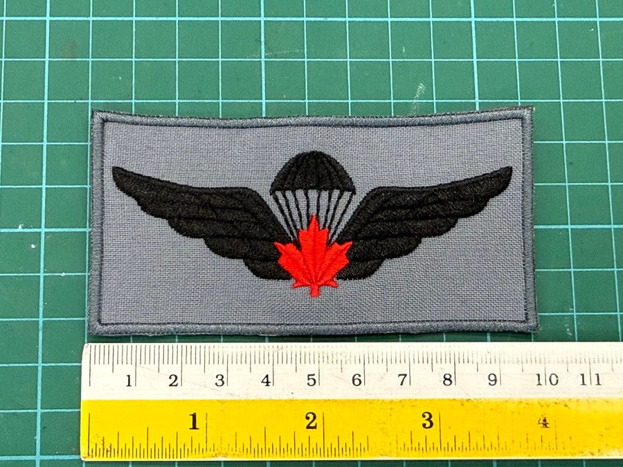 Canadian Parachutist Airborne Jump Wing Badge (10 cm x 5 cm)