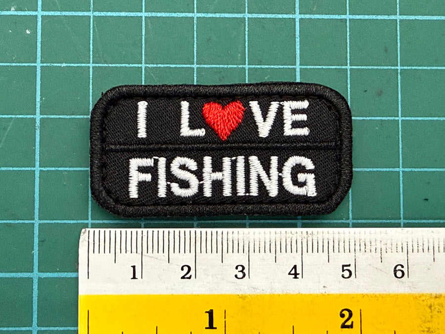 I LOVE FISHING VELCRO PATCH - 5 CM X 2.5 CM (BLACK)