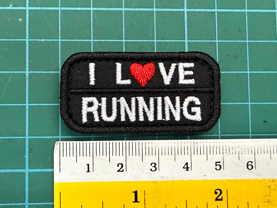 I LOVE RUNNING VELCRO PATCH - 5 CM X 2.5 CM (BLACK)