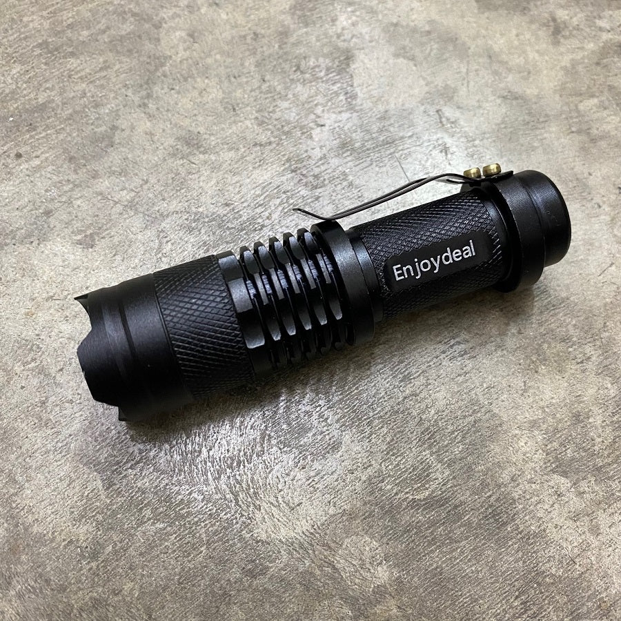 AA POCKET TORCH - 150 LUMENS (Zoom to Throw)