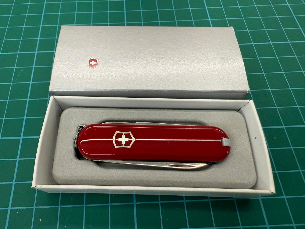 VICTORINOX SIGNATURE, 58MM - RED