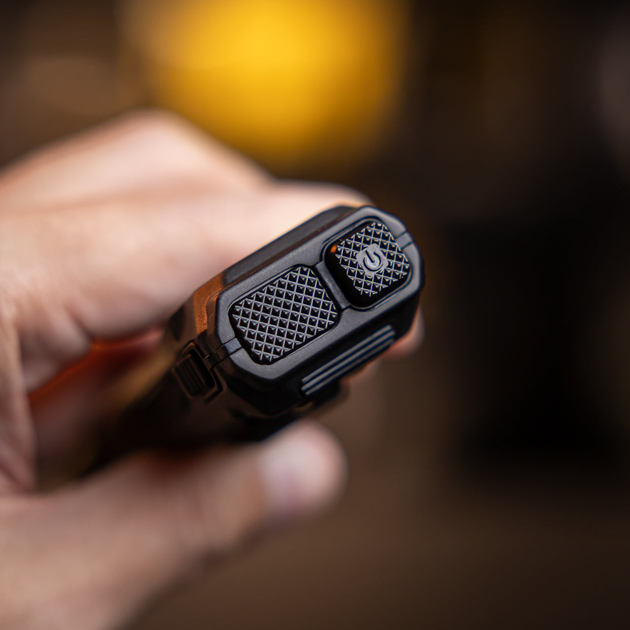 NITECORE EDC29 - 6500 LUMENS FLASHLIGHT (BUILT-IN 2,500mAH RECHARGEABLE BATTERY)