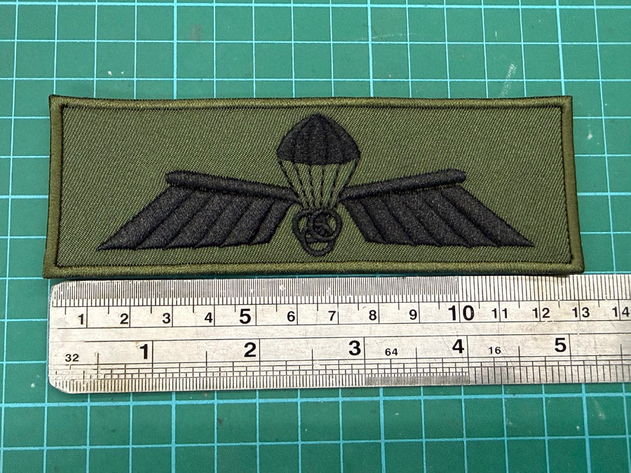 Netherlands Armed Forces Parachutist Instructor Airborne Jump Wing Patch - (3 Rings, 13 cm x 4.5 cm)
