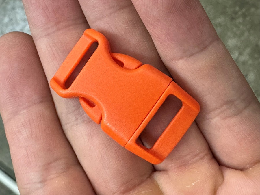 4CM CONTOURED CURVED PLASTIC BUCKLE - ORANGE