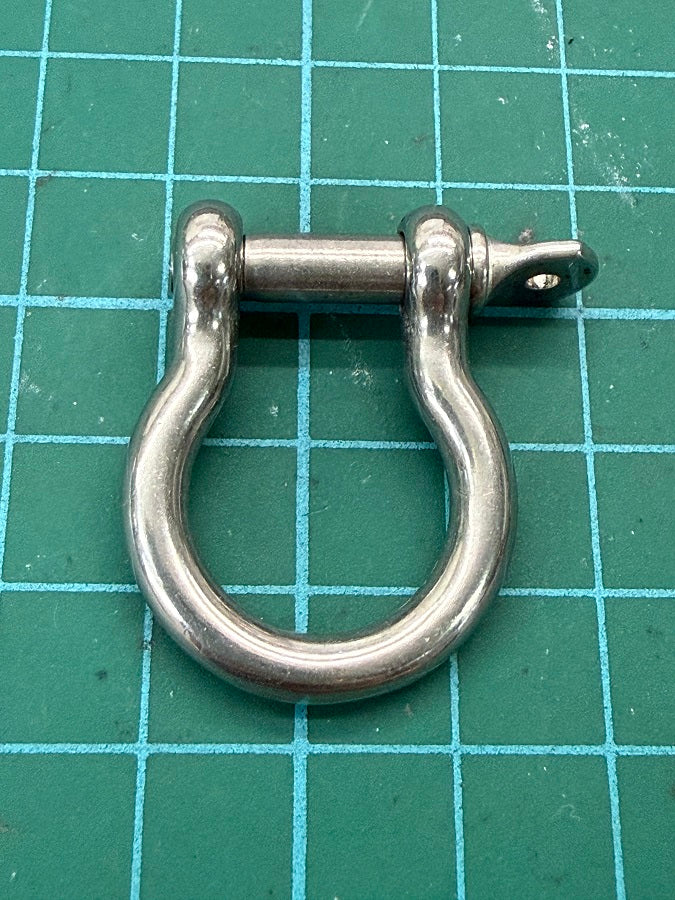 STAINLESS STEEL MARINE BOW SHACKLES 2026