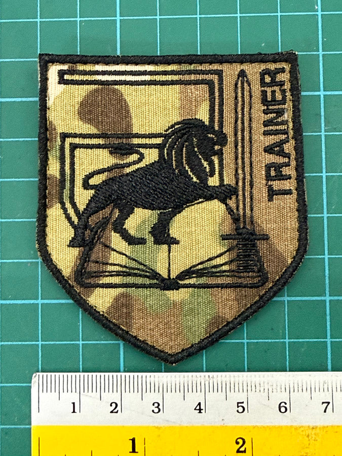 TRAINER LOGO VELCRO PATCH - MULTICAM (6.5 cm x 7.5 cm)