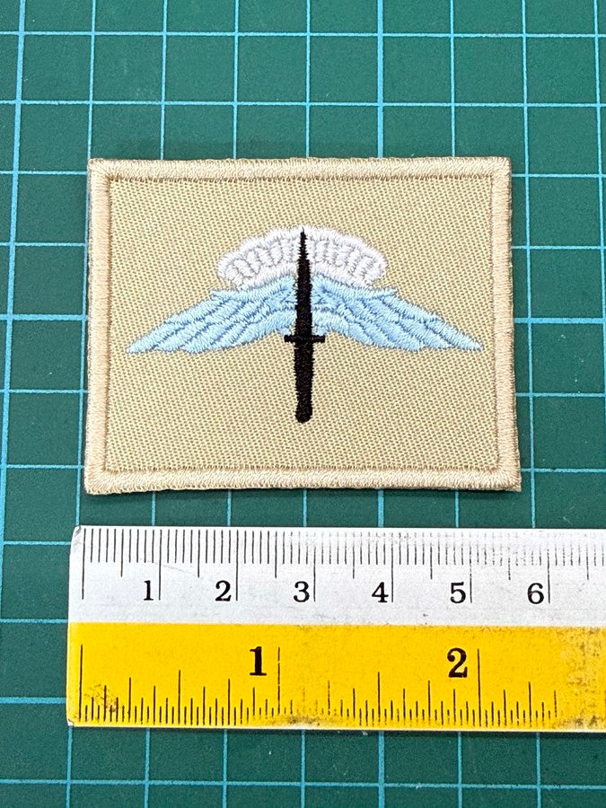 US MILITARY FREEFALL PARACHUTIST BADGE - LIGHT BLUE WING