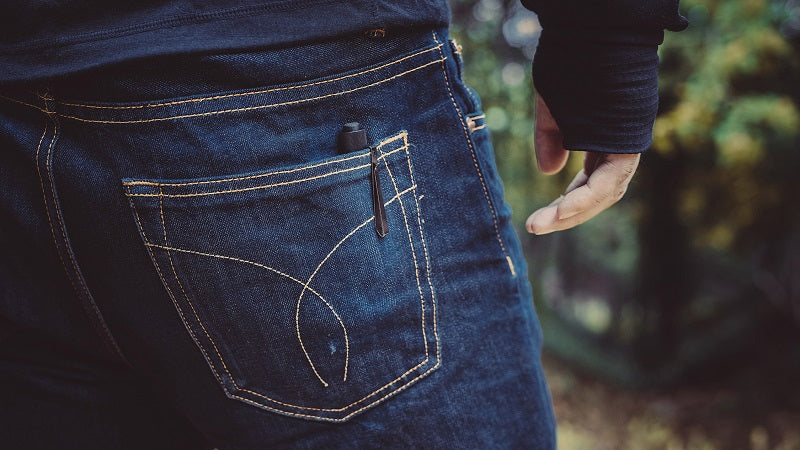 OLIGHT I3T 2 EOS DUAL OUTPUT SLIM EDC FLASHLIGHT (BATTERY INCLUDED) - 200 LUMENS - BLACK