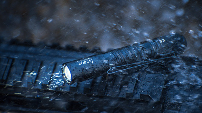 OLIGHT I3T 2 EOS DUAL OUTPUT SLIM EDC FLASHLIGHT (BATTERY INCLUDED) - 200 LUMENS - BLACK