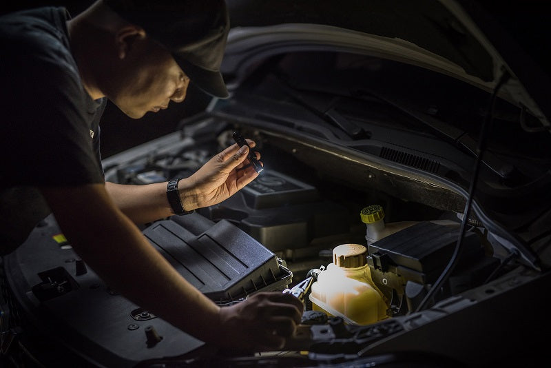 OLIGHT I3T 2 EOS DUAL OUTPUT SLIM EDC FLASHLIGHT (BATTERY INCLUDED) - 200 LUMENS - BLACK