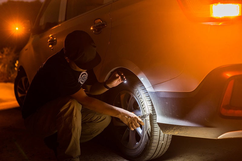 OLIGHT I3T 2 EOS DUAL OUTPUT SLIM EDC FLASHLIGHT (BATTERY INCLUDED) - 200 LUMENS - BLACK