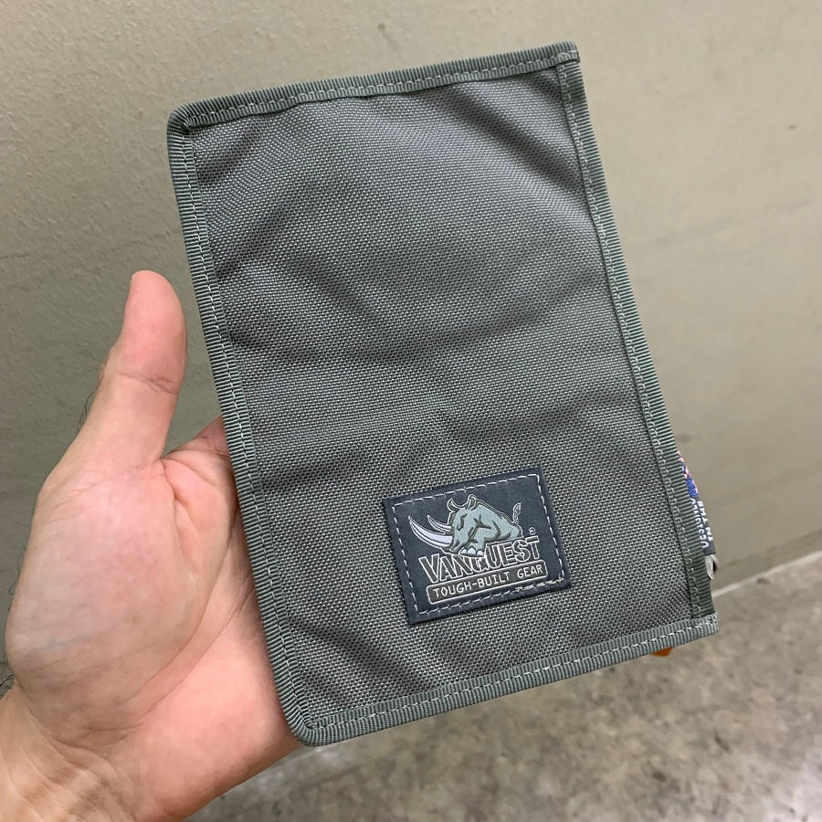 VANQUEST CACHE 2.0 RFID-BLOCKING WALLET (STOCK KEEP TOO LONG, INNER MATERIAL A BIT STICKY)