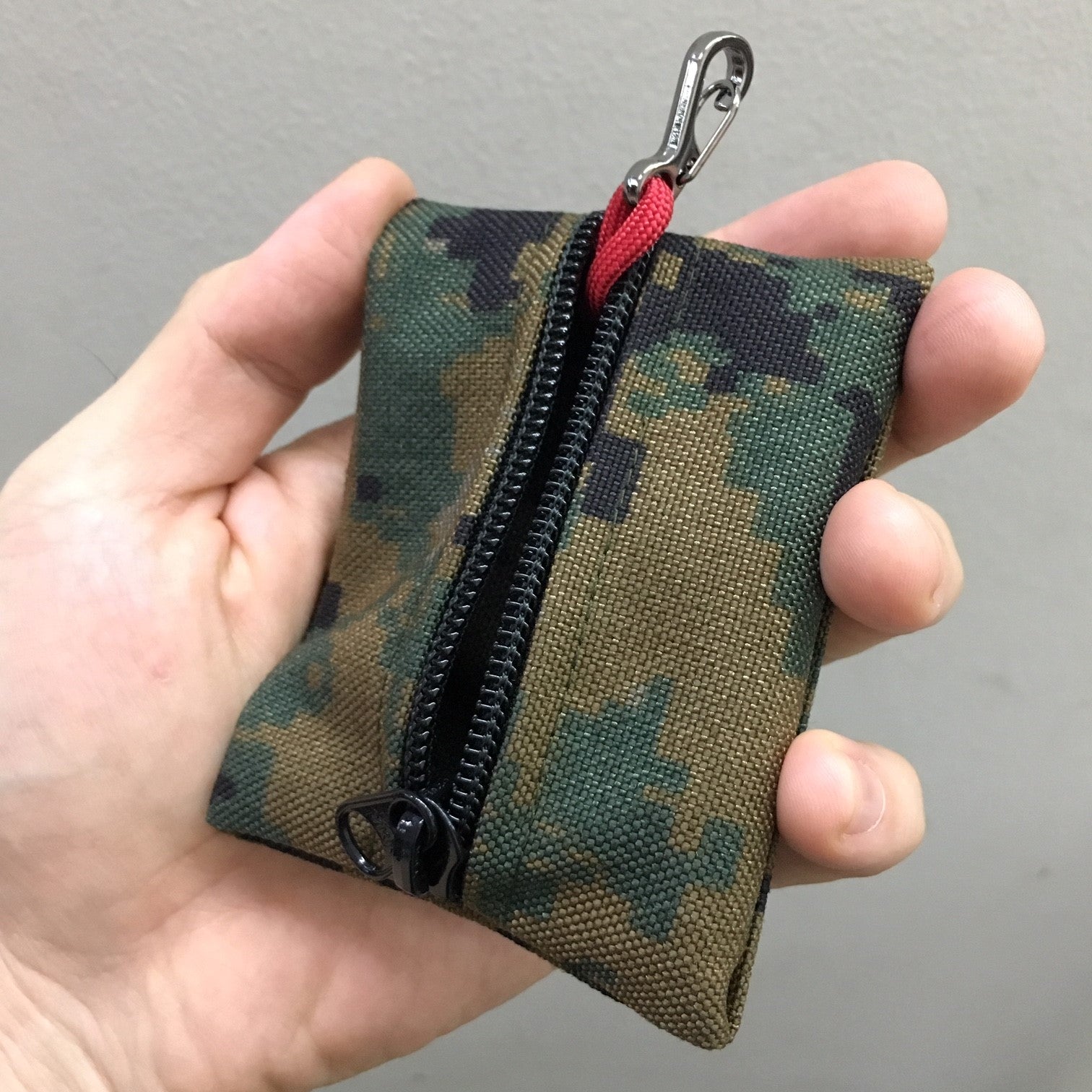MIL-SPEC KEY WALLET WITH CARD POCKET - 1000 DENIER CORDURA (US WOODLAND DIGITAL)
