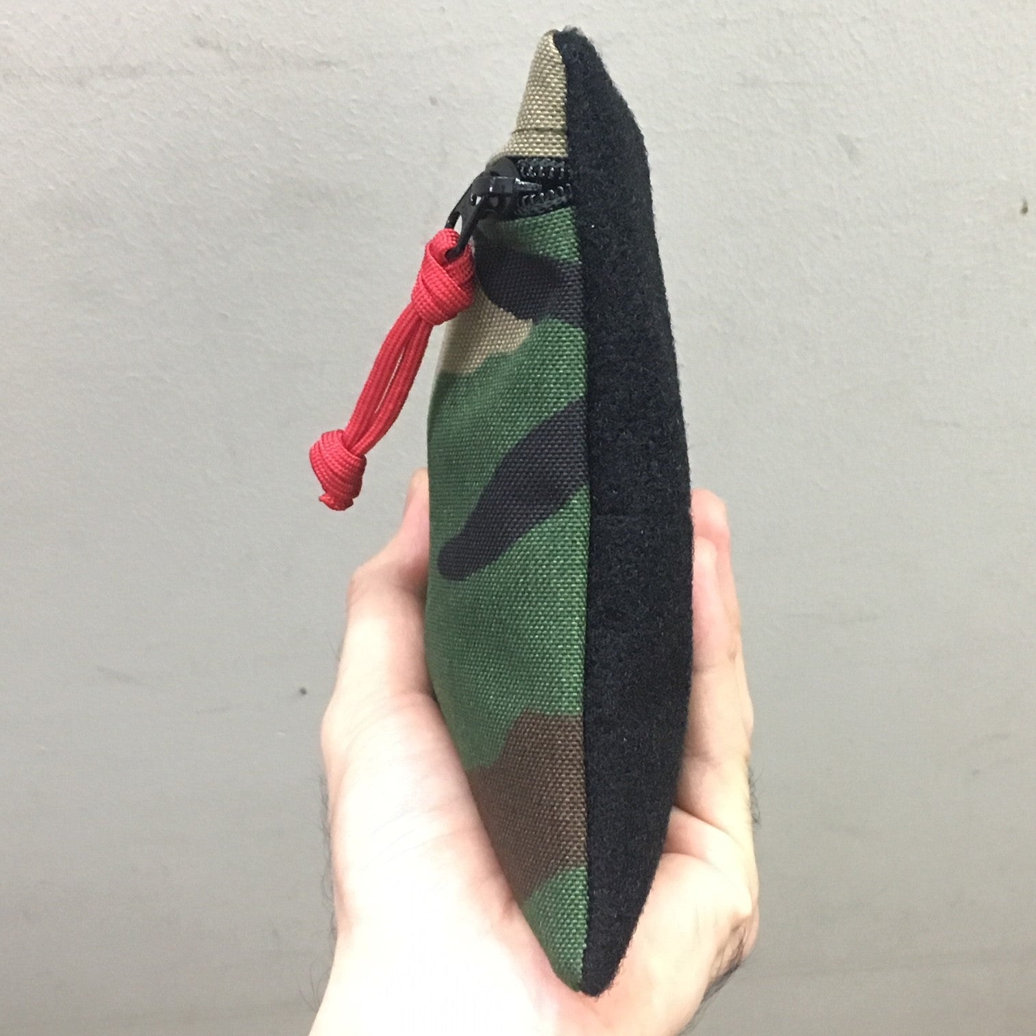 MIL-SPEC EDC POUCH LOOP SIDE VELCRO - 1000 DENIER CORDURA (US WOODLAND CAMO)