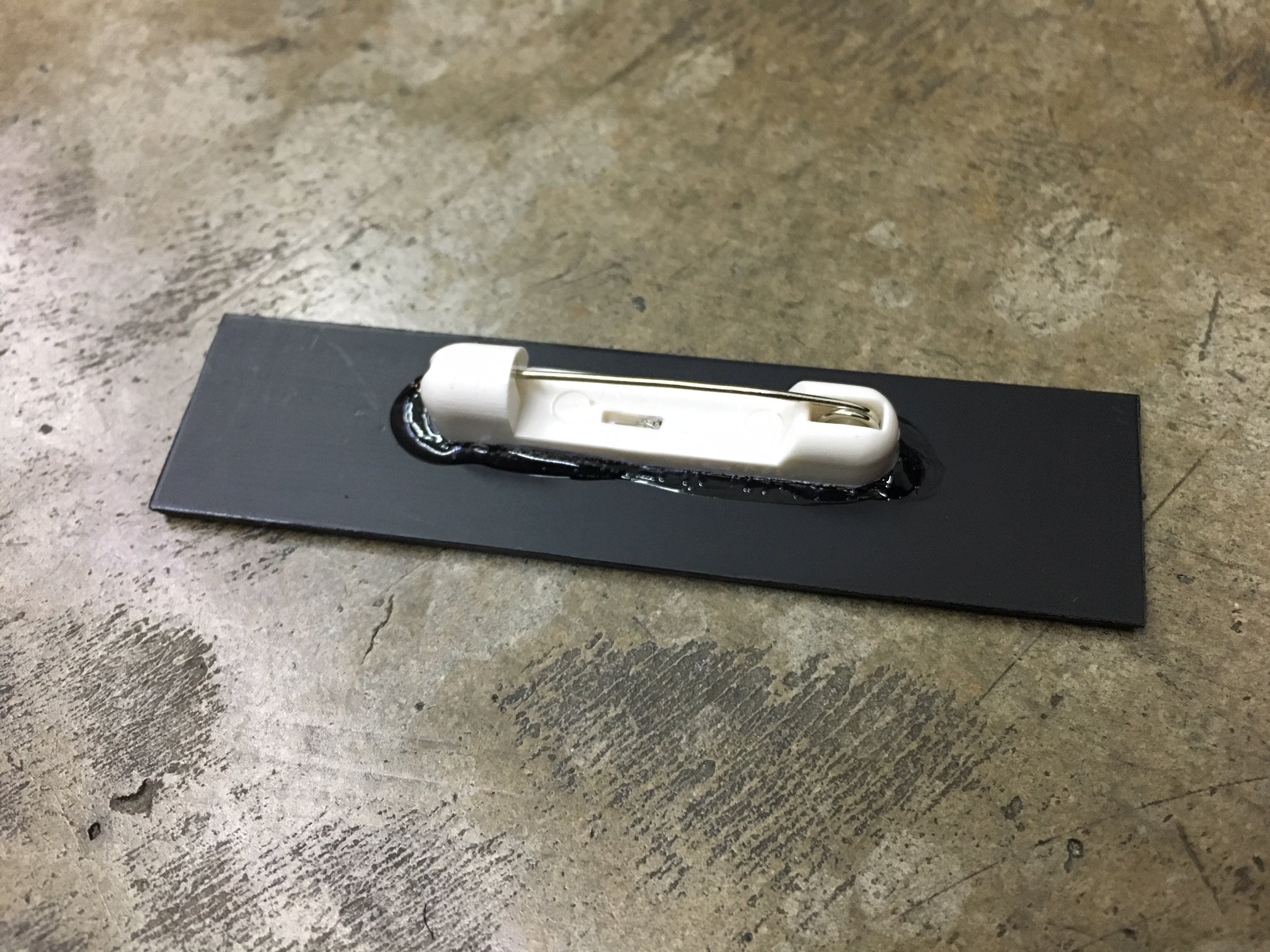 PLASTIC NAME TAG - 1 LINE