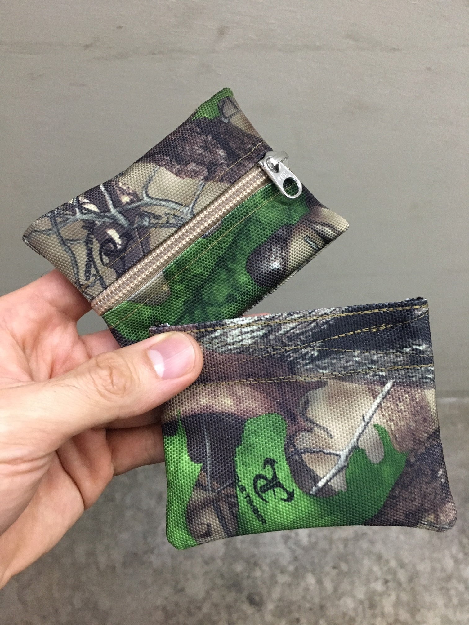 MIL-SPEC KEY WALLET WITH CARD POCKET - 1000 DENIER CORDURA (TRUE TIMBER HTC SPRING)