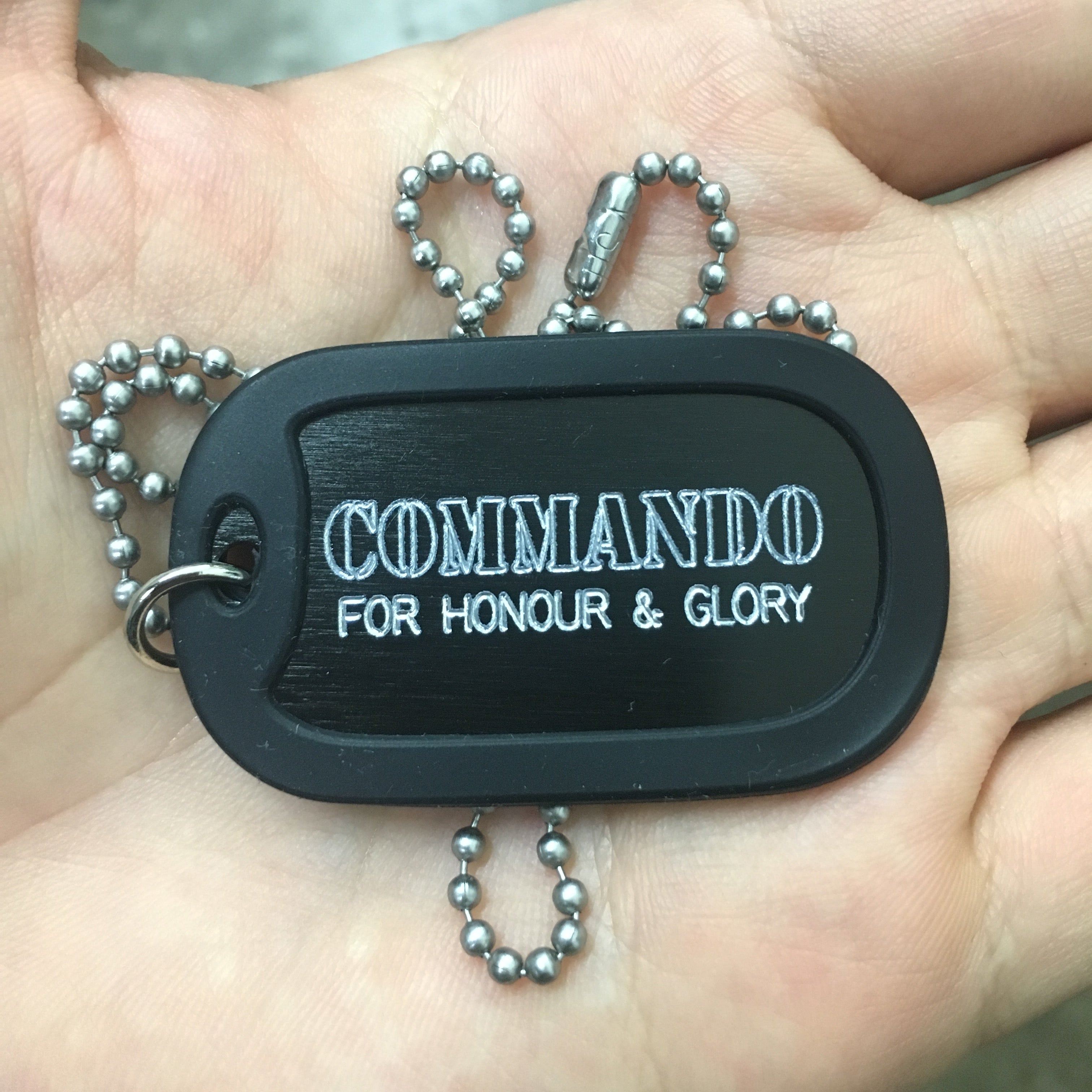 COMMANDO FOR HONOUR & GLORY DOG TAG - BLACK
