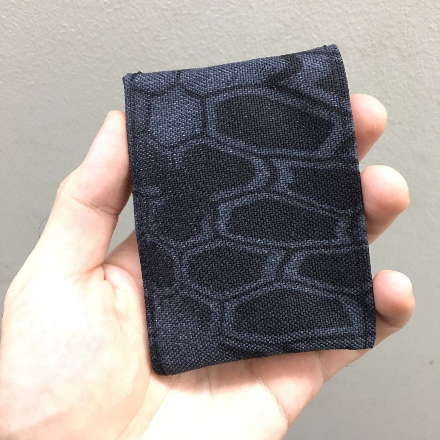 MIL-SPEC KEY WALLET WITH CARD POCKET - 1000 DENIER CORDURA (KRYPTEK TYPHON)