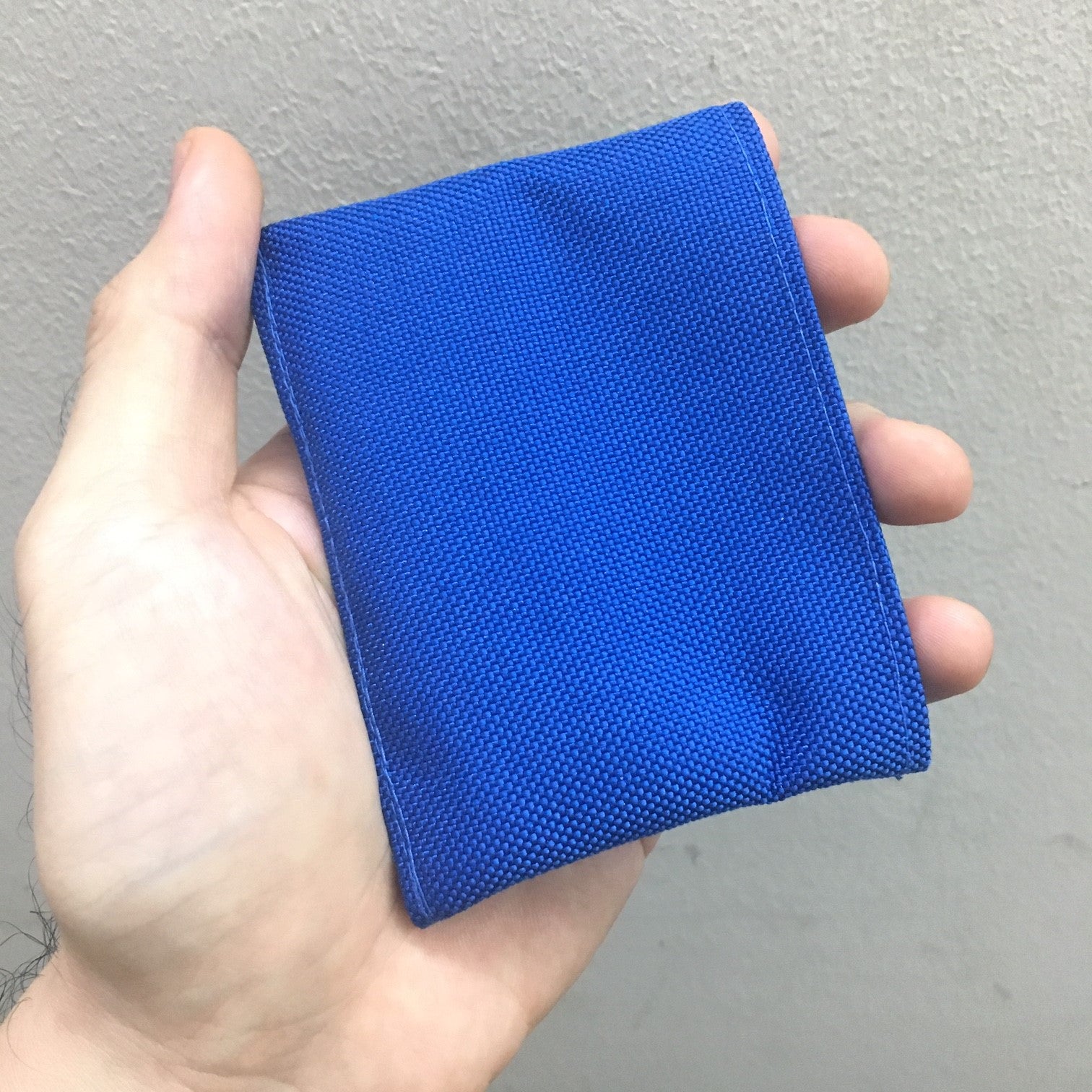 MIL-SPEC KEY WALLET WITH CARD POCKET - 1000 DENIER CORDURA (ROYAL BLUE)