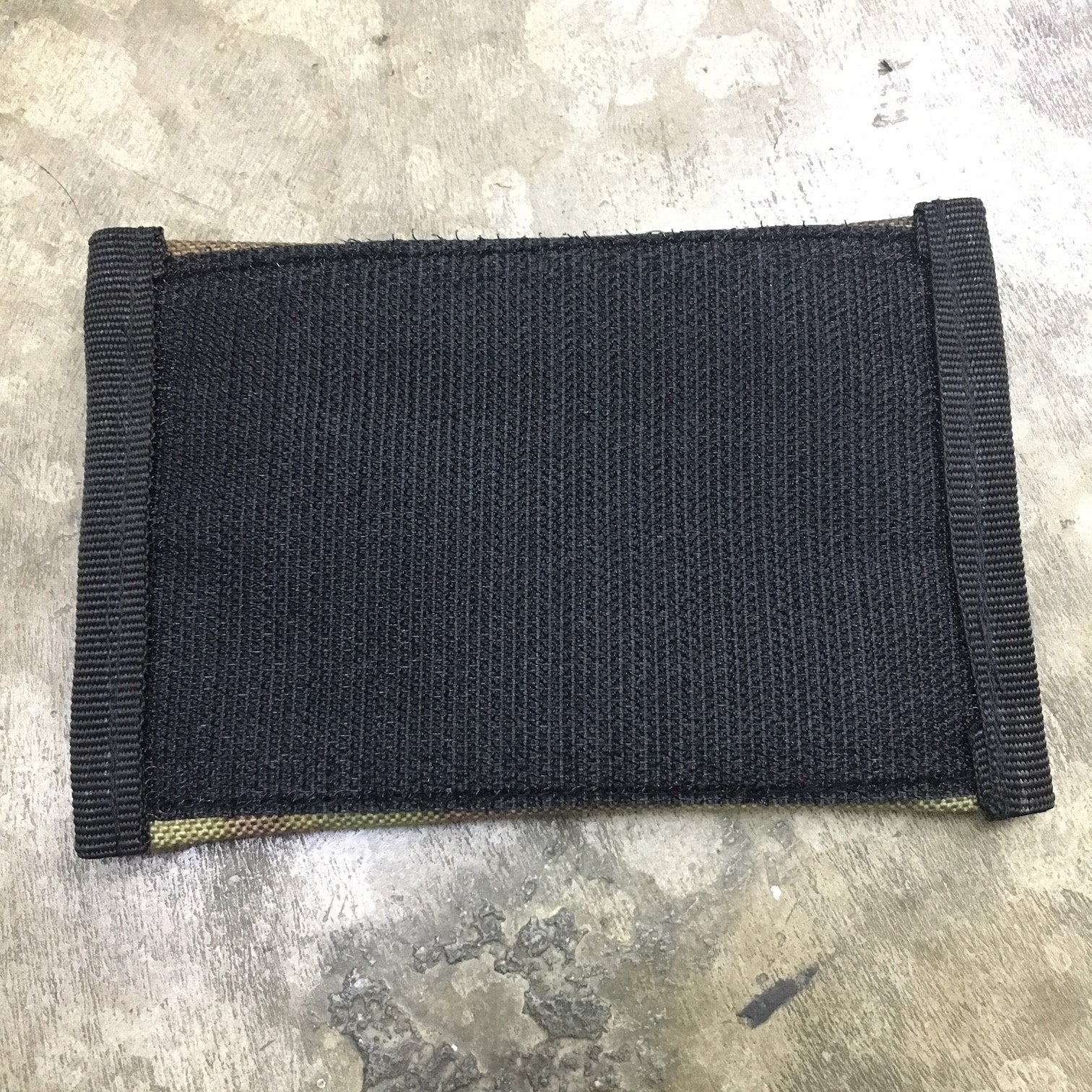 MIL SPEC CARD CASE WITH HOOK SIDE VELCRO - (MULTICAM)