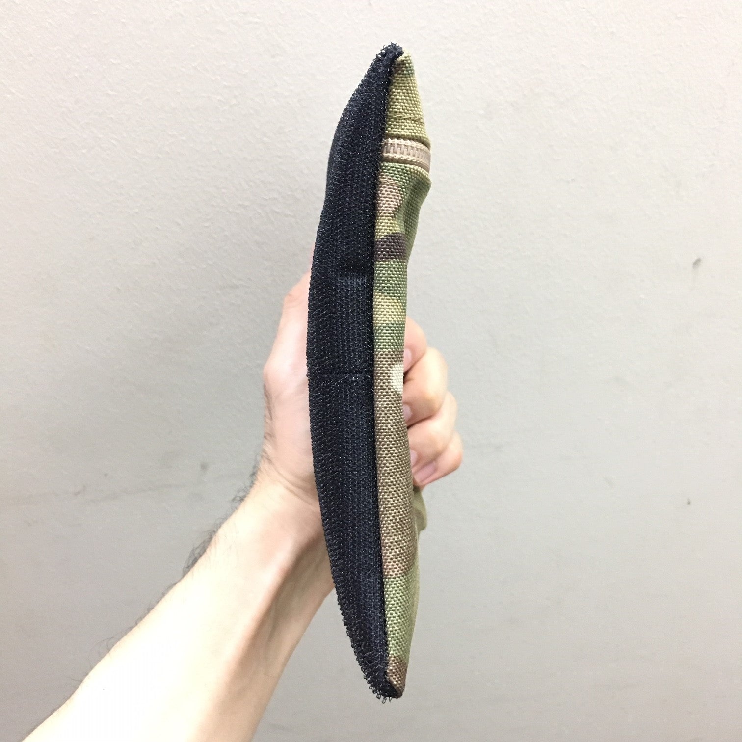 MIL-SPEC EDC POUCH HOOK SIDE VELCRO - 1000 DENIER CORDURA (ACU CAMO)
