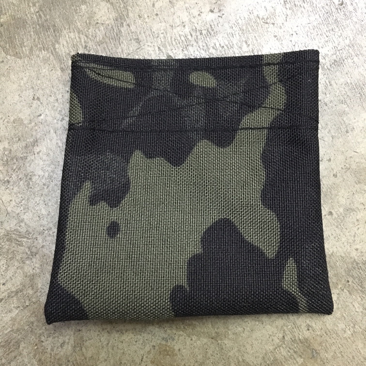 MIL-SPEC CNY COIN PURSE MULTICAM BLACK -  FORTUNE