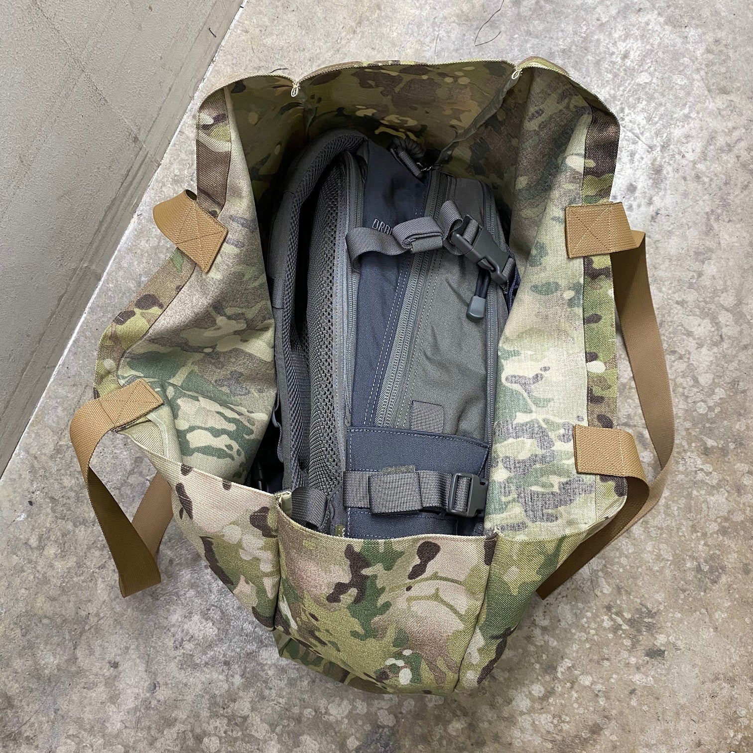 MIL-SPEC BIG BIG TOTE BAG - 1000 DENIER CORDURA (ACU)