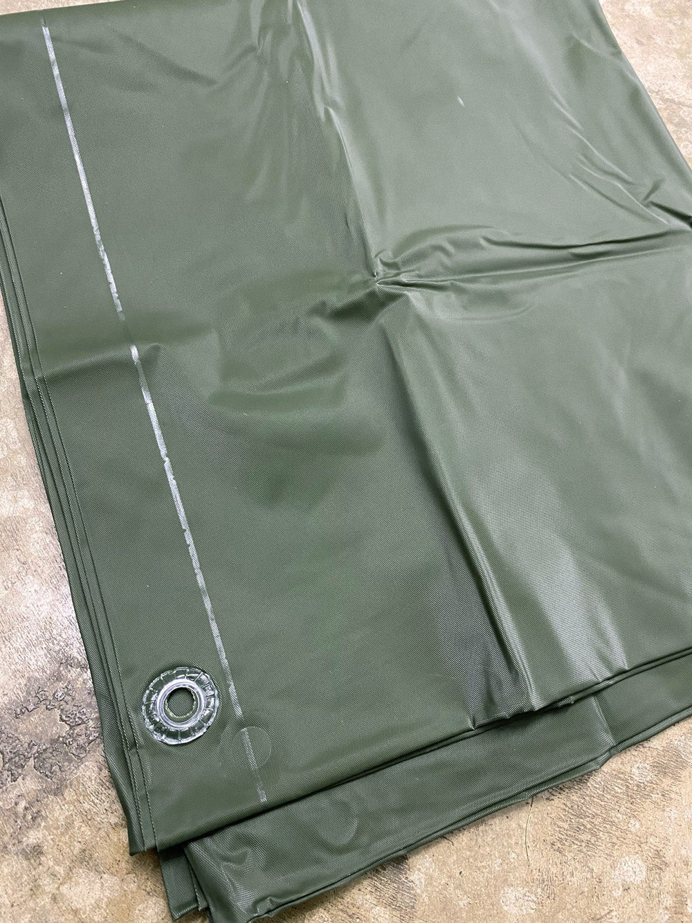 PVC GROUND SHEET - 52" x 80" (OLIVE GREEN)