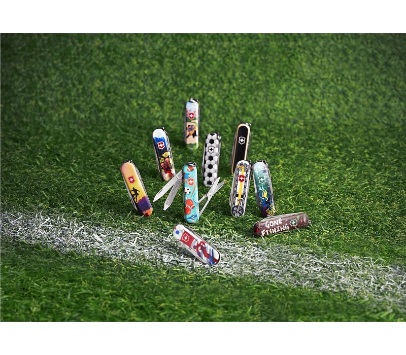 VICTORINOX CLASSIC LIMITED EDITION 2020 - WORLD OF SOCCER