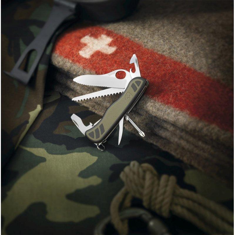 VICTORINOX SWISS SOLDIER'S KNIFE 08 - GREEN - Hock Gift Shop | Army Online Store in Singapore