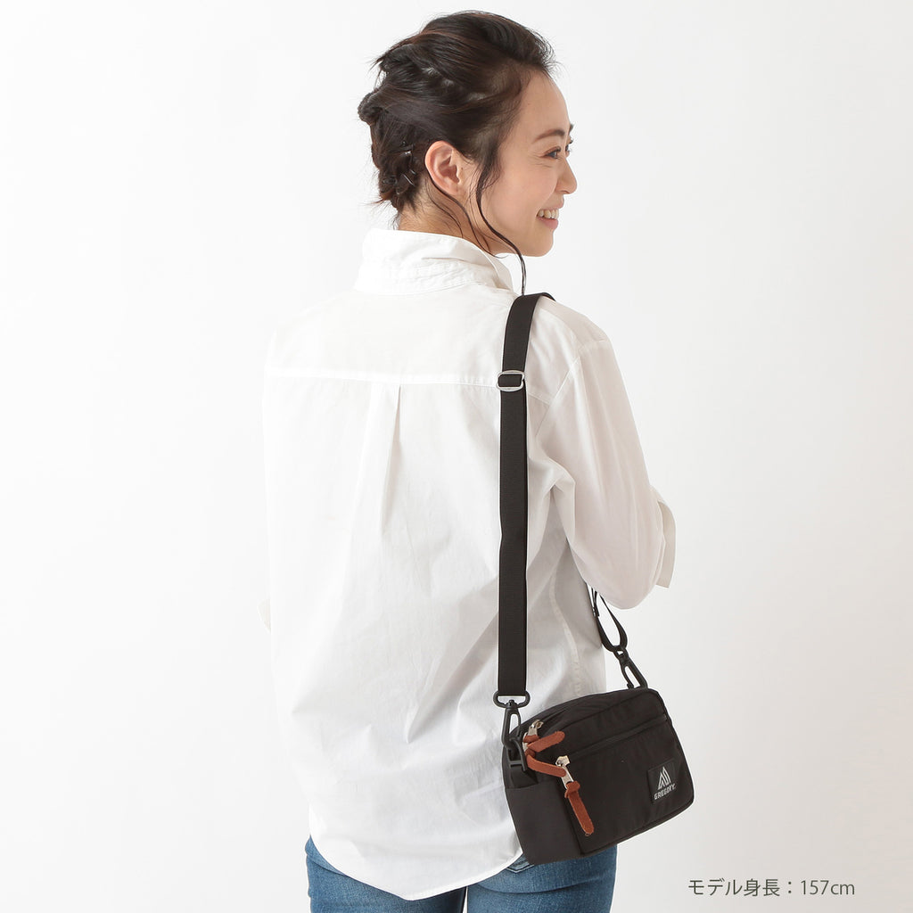 Gregory padded sale shoulder bag